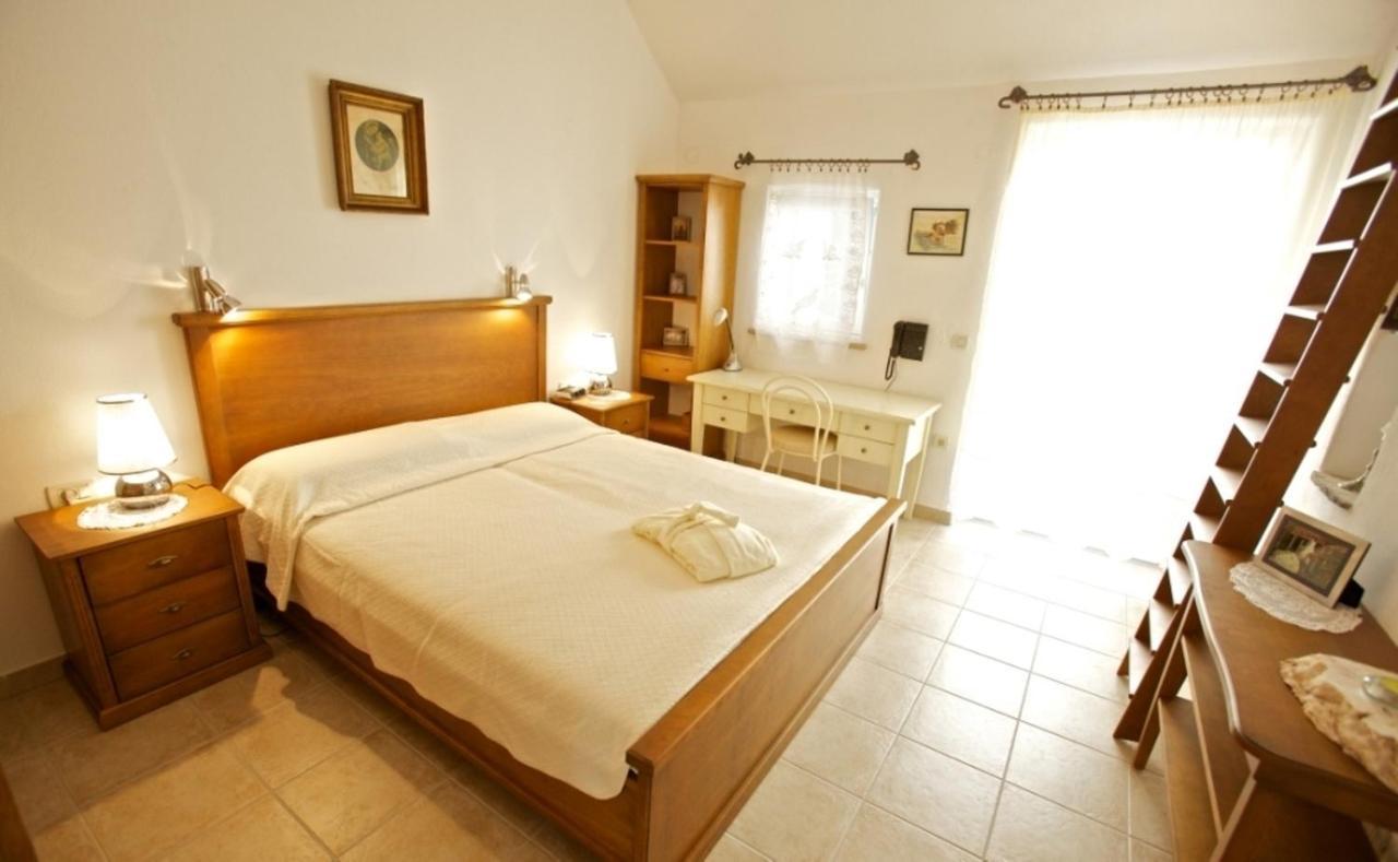 Villa Angelina Supetar Mirca  Luaran gambar